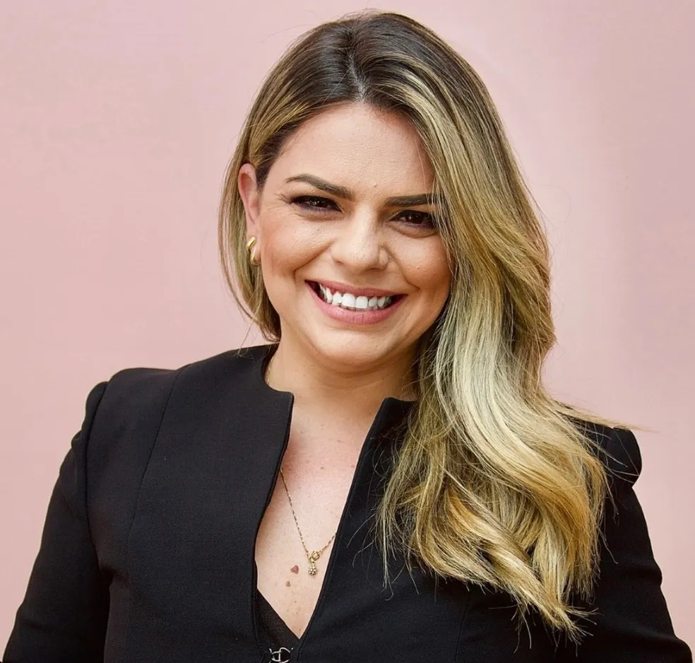 Sra. Thallyta Figuerôa Peixoto
